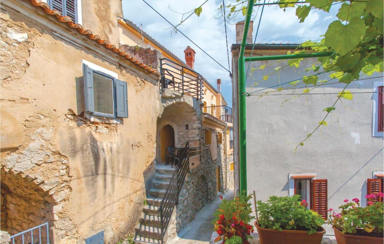 1 Bedroom Beautiful Apartment In Omisalj Exterior photo